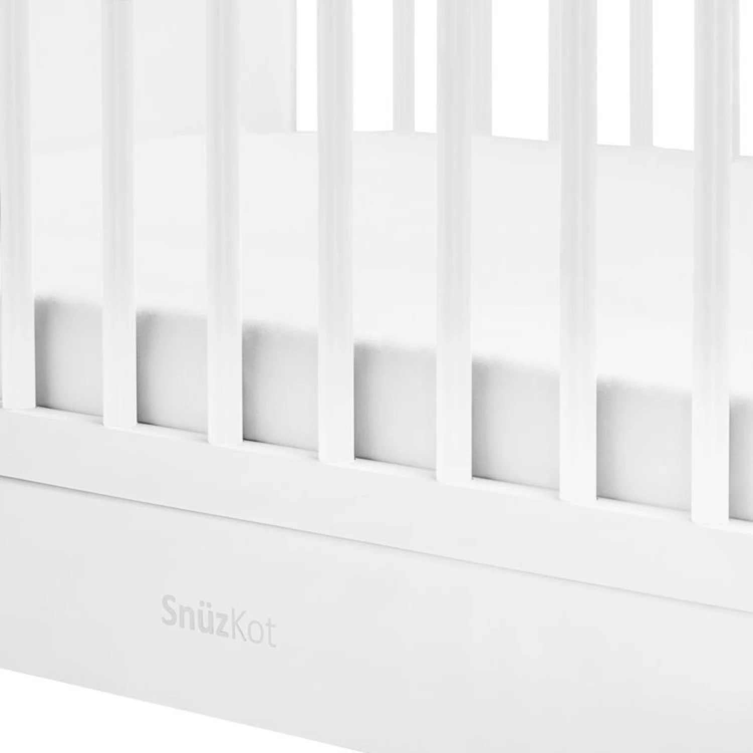 SnuzKot Skandi 3 Piece Nursery Furniture Set - White 7 SnuzKot Skandi 3 Piece Nursery Furniture Set - White - Image 5