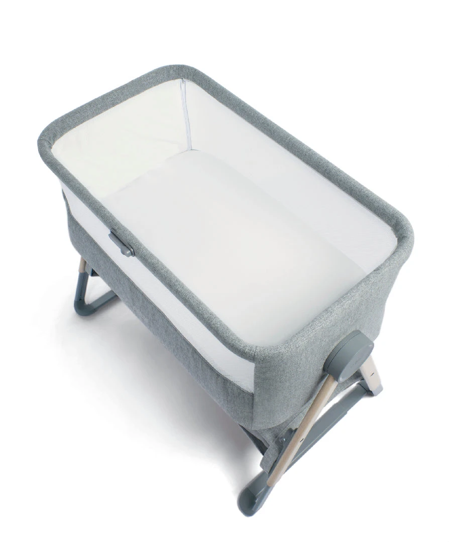 Mamas & Papas Lua Bedside Crib & Sheet Bundle - Grey | White 7 Mamas & Papas Lua Bedside Crib & Sheet Bundle - Grey | White - Image 5