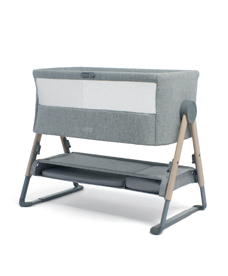 Mamas & Papas Lua Bedside Crib & Sheet Bundle - Grey | White 4 Mamas & Papas Lua Bedside Crib & Sheet Bundle - Grey | White - Image 2