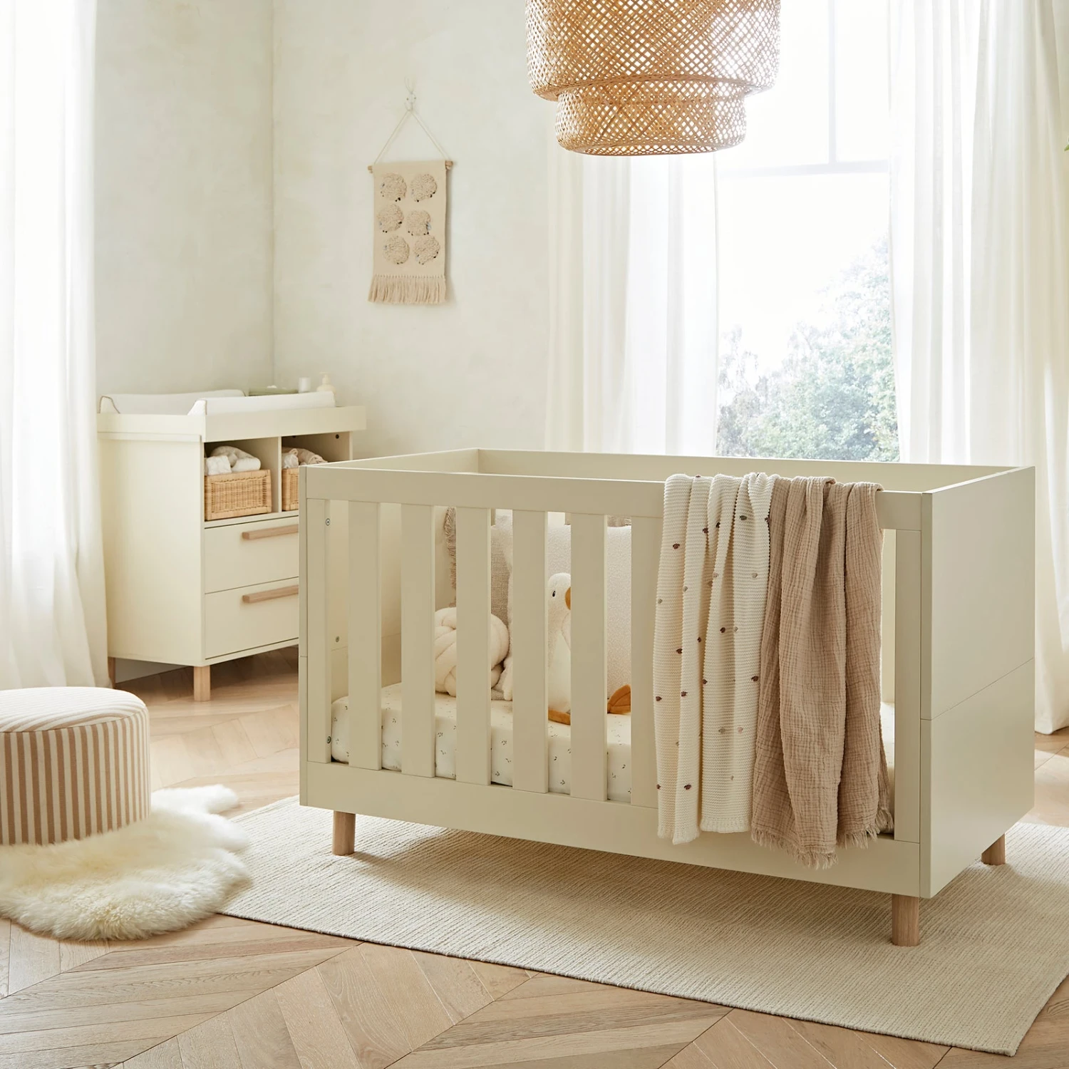 CuddleCo Harper Cot Bed | Cream & Ash 3 CuddleCo Harper Cot Bed | Cream & Ash