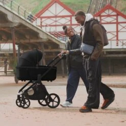 Silver Cross Cove Ultimate 360 Family Car Seat Bundle | Onyx -Beautiful Bambino Cove Oynx Lifestyle 1 1 bf9f0815 4510 4131 bd4c 6721c665371f