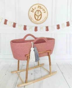 Crochet Moses Basket - Golden Rose