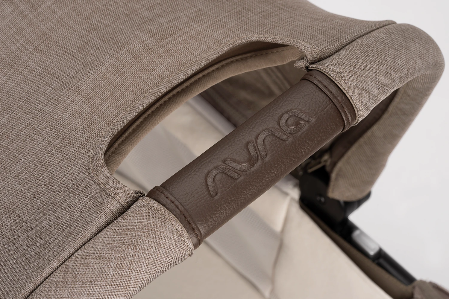 Nuna LYTL Carrycot - Cedar 6 Nuna LYTL Carrycot - Cedar - Image 4