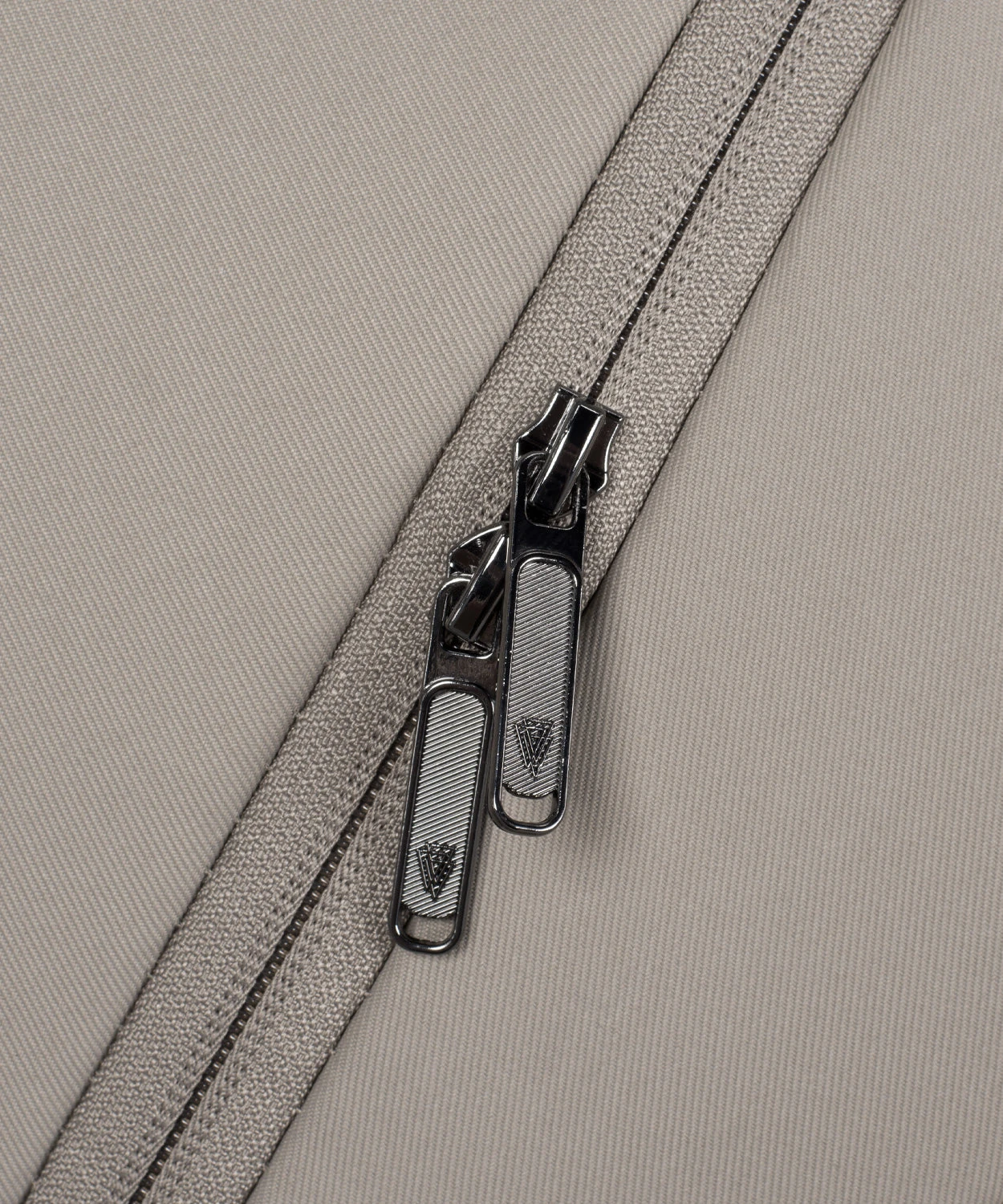 Venicci Upline 2 3-in-1 Tiago + 360 Base Travel System | Taupe 12 Venicci Upline 2 3-in-1 Tiago + 360 Base Travel System | Taupe - Image 10