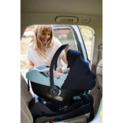 Avionaut Cosmo Airflow Infant Carrier | Grey -Beautiful Bambino avionaut cosmo airflow infant carrier lifestyle 5 28999