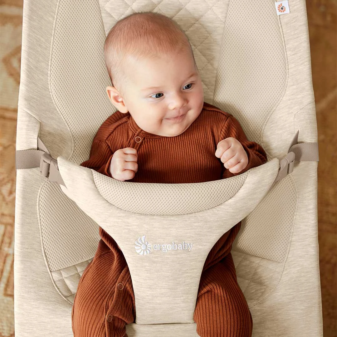Ergobaby Evolve Baby Bouncer - Cream 5 Ergobaby Evolve Baby Bouncer - Cream - Image 3
