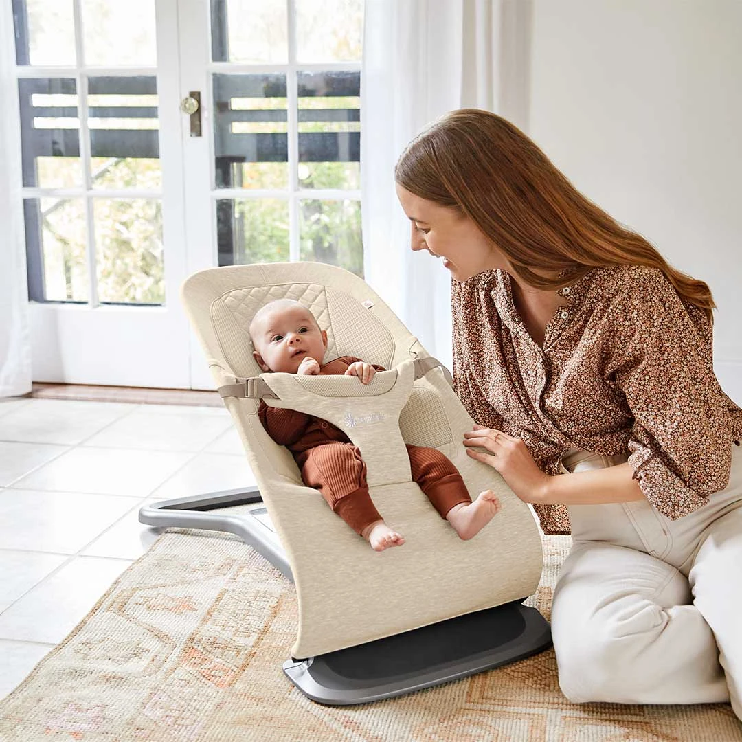 Ergobaby Evolve Baby Bouncer - Cream 4 Ergobaby Evolve Baby Bouncer - Cream - Image 2
