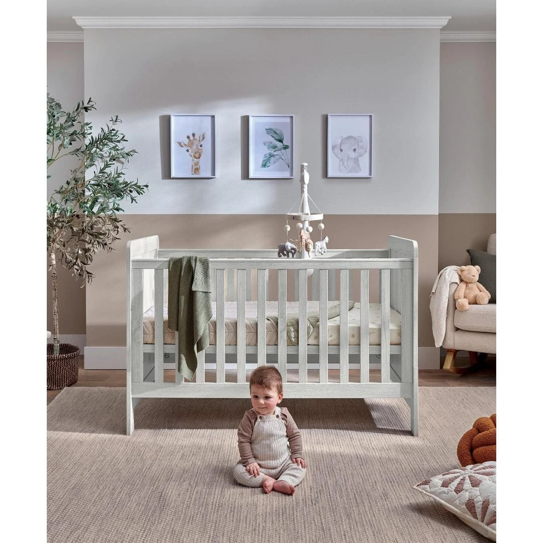 Mamas & Papas 3 Piece Atlas Furniture Set | Nimbus White 10 Mamas & Papas 3 Piece Atlas Furniture Set | Nimbus White - Image 8