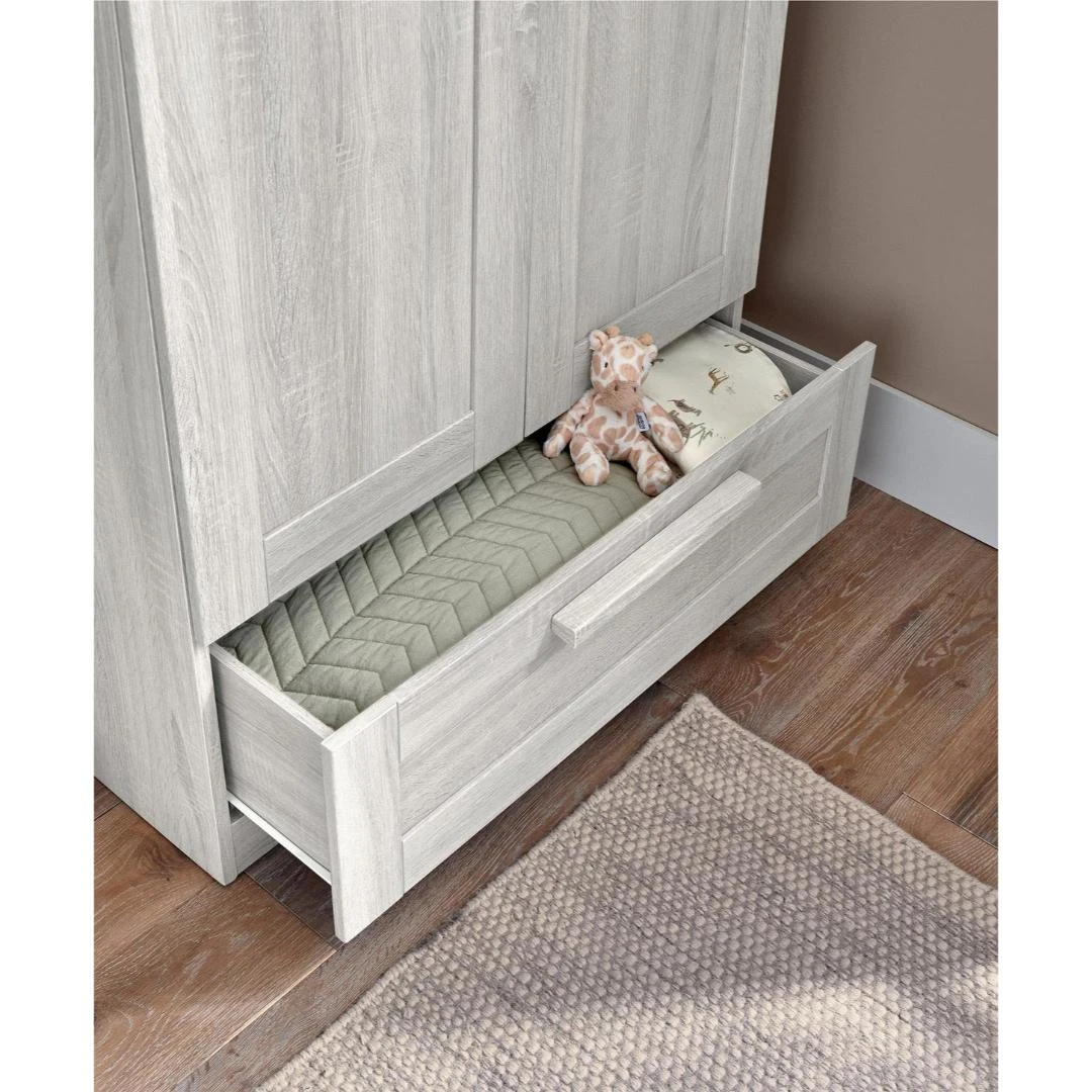 Mamas & Papas 3 Piece Atlas Furniture Set | Nimbus White 9 Mamas & Papas 3 Piece Atlas Furniture Set | Nimbus White - Image 7