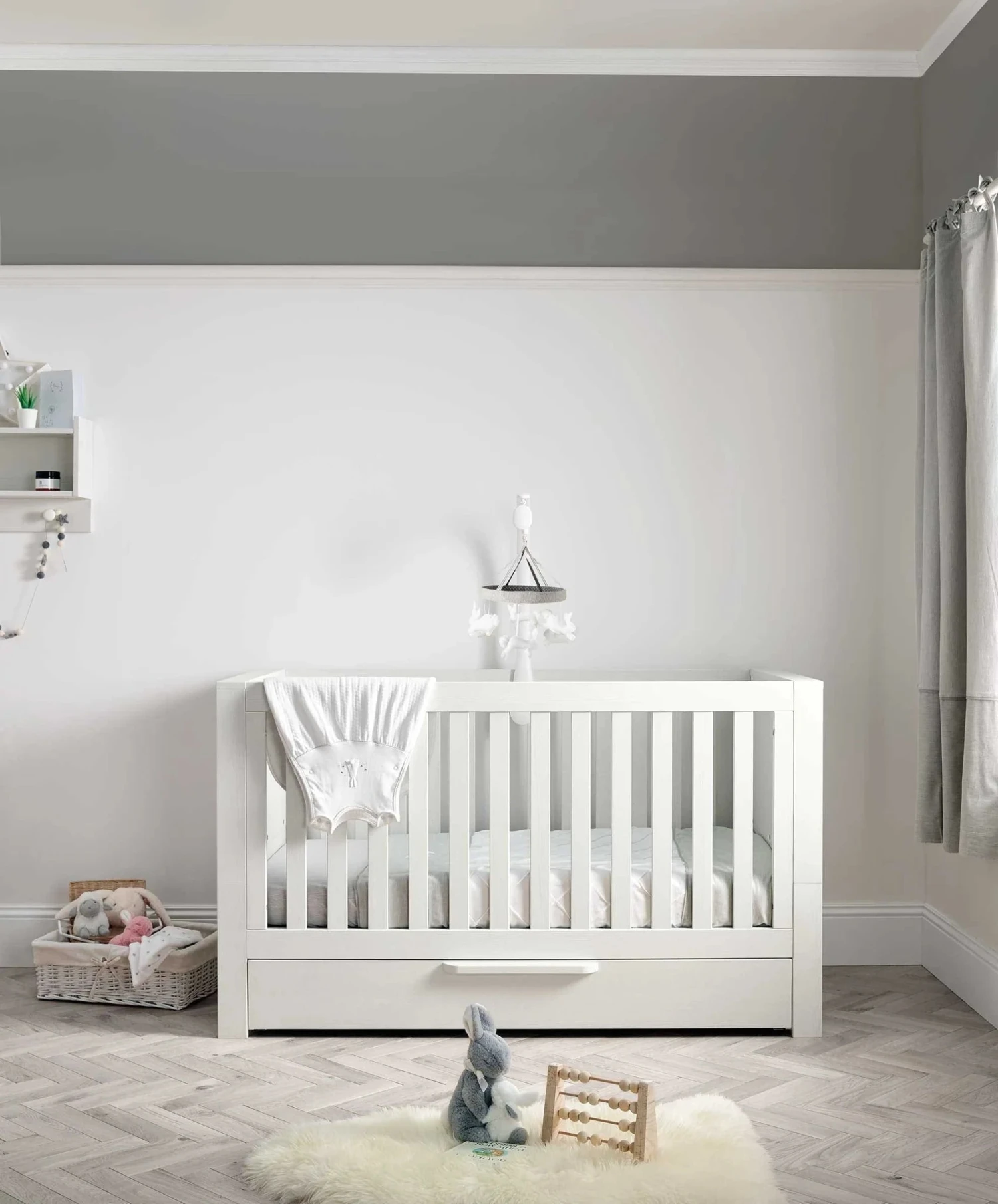 Mamas & Papas Franklin 3 Piece Furniture Set - White Wash 5 Mamas & Papas Franklin 3 Piece Furniture Set - White Wash - Image 3