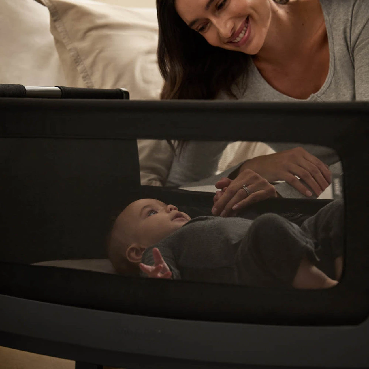 SnuzPod5 Bedside Crib | Graphite 4 SnuzPod5 Bedside Crib | Graphite - Image 2