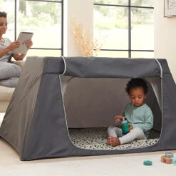 Tutti Bambini CoZee Go Day & Night Bundle - Walnut & Ecru 8 Tutti Bambini CoZee Go Day & Night Bundle - Walnut & Ecru -Beautiful Bambino tutti bambini cozee go day night bundle lifestyle 3 1a4fca7d b8c5 4471 94aa c8bd751e333f