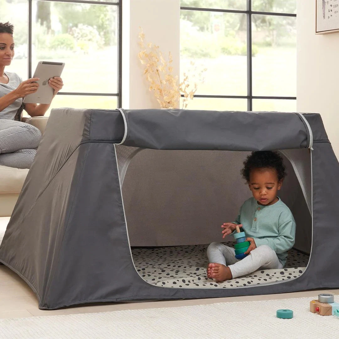 Tutti Bambini CoZee Go Day & Night Bundle - Walnut & Ecru 5 Tutti Bambini CoZee Go Day & Night Bundle - Walnut & Ecru - Image 3